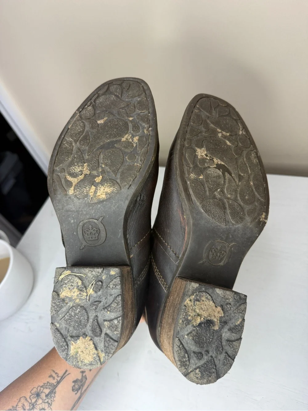 Born leather boots